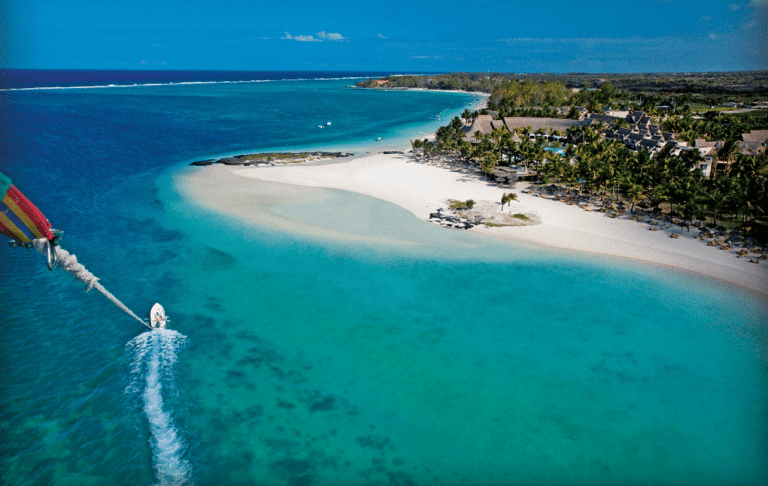 Photo: LUX Belle Mare