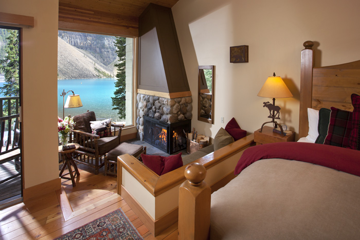 Photo: Moraine Lake Lodge