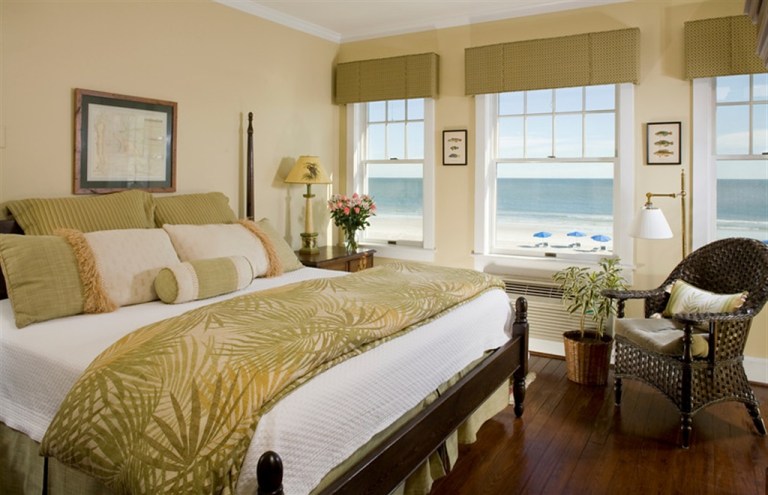 Photo: Elizabeth Pointe Lodge