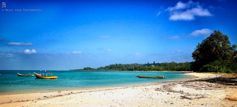 Photo: Rajat29 (Own work) [CC BY-SA 4.0 (http://creativecommons.org/licenses/by-sa/4.0)], via Wikimedia Commons