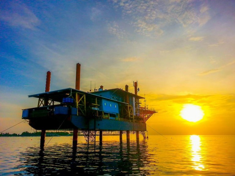 Photo: Seaventures Dive Rig