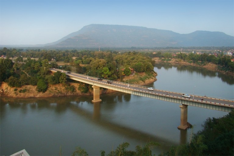 Photo: Tango7174 (Own work) [GFDL (http://www.gnu.org/copyleft/fdl.html) or CC BY-SA 4.0-3.0-2.5-2.0-1.0 (http://creativecommons.org/licenses/by-sa/4.0-3.0-2.5-2.0-1.0)], via Wikimedia Commons