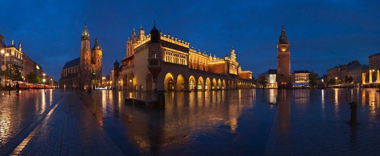 Photo: Moahim (Own work) [CC BY-SA 3.0 pl (http://creativecommons.org/licenses/by-sa/3.0/pl/deed.en)], via Wikimedia Commons